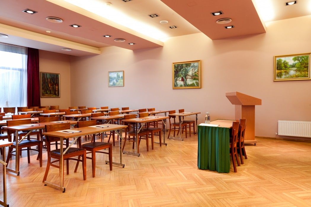 City Hotel Teater รีกา ภายนอก รูปภาพ