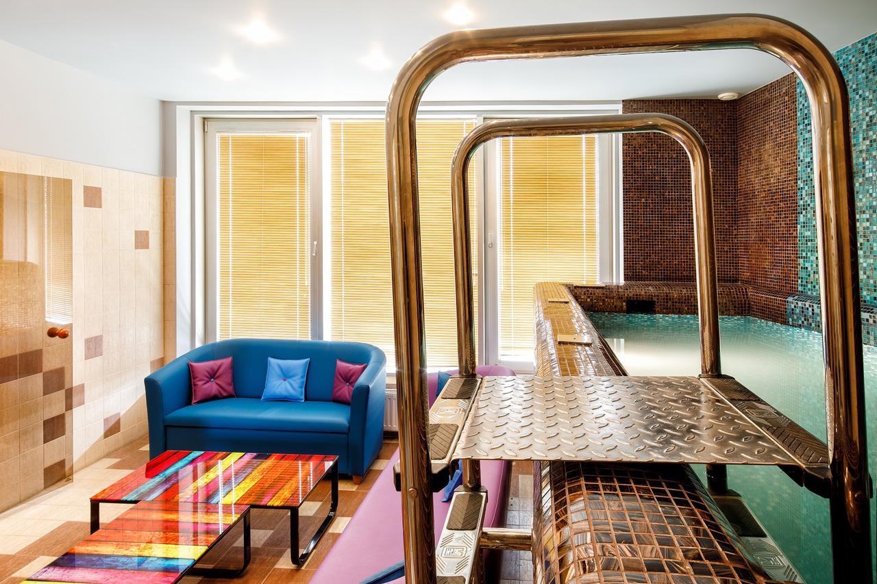 City Hotel Teater รีกา ภายนอก รูปภาพ